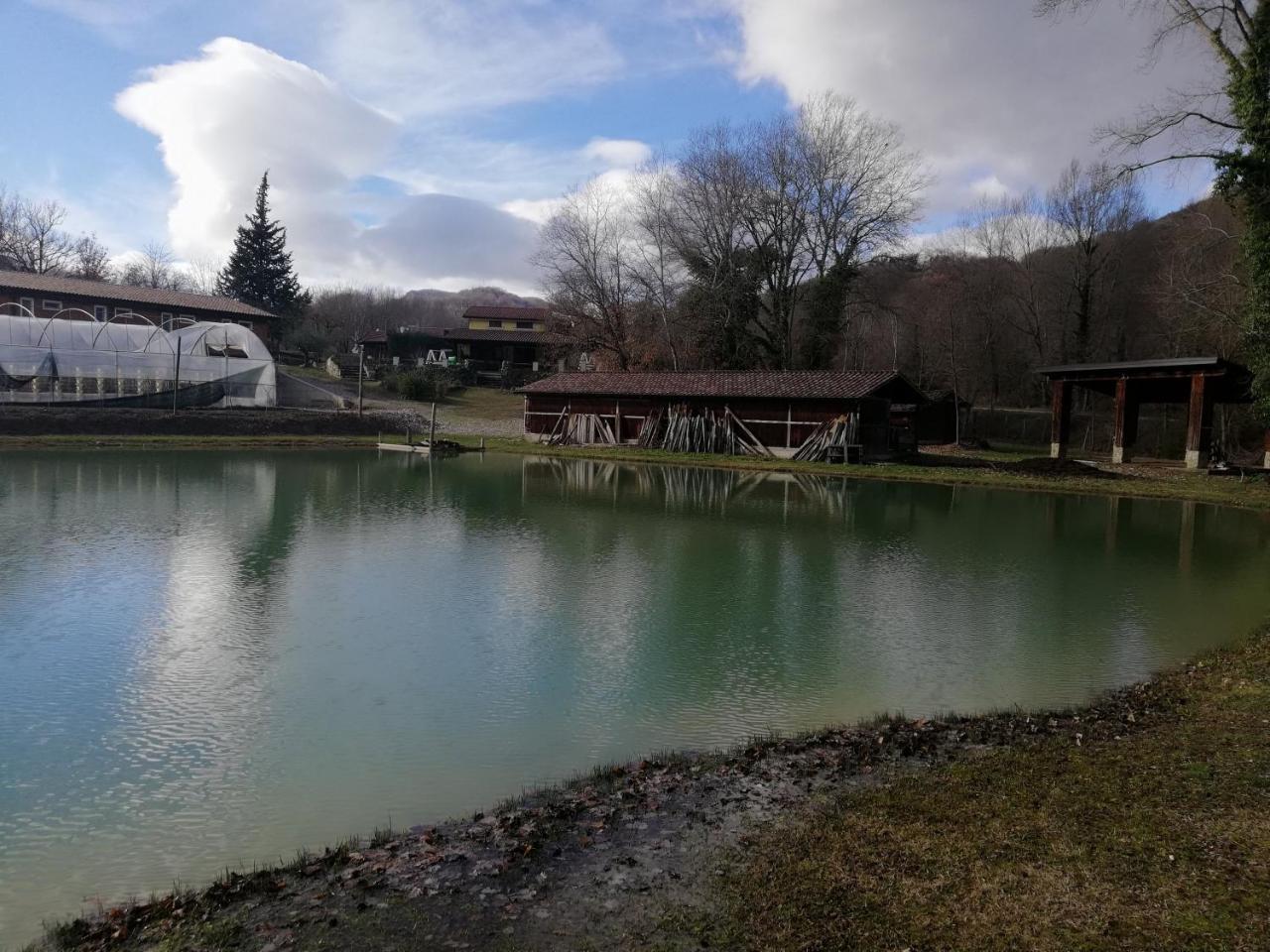 Bioagriturismo Tenuta Montenuovo Hotel Calvera Buitenkant foto